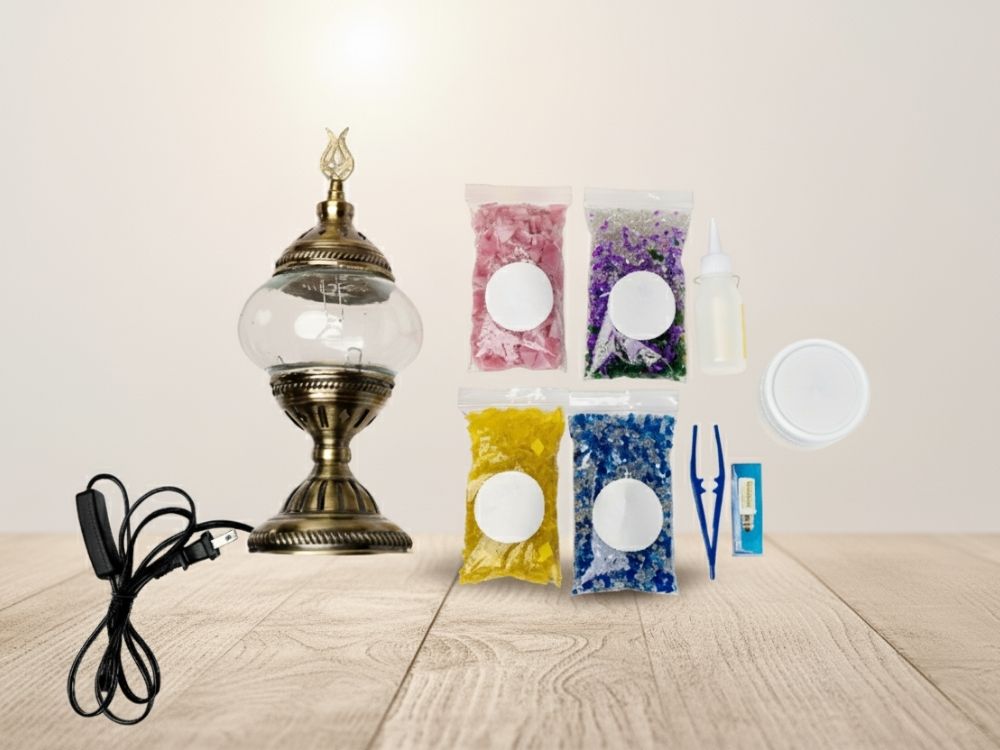 DIYlabs DIY mosaic lamp kit – handmade art experience as a take-home product.